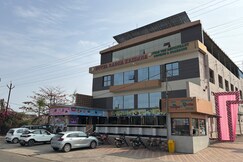 Hotel Radha Krishna