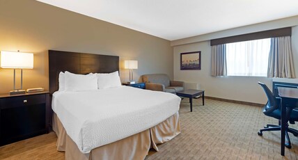 Best Western Pembroke Inn & Conference Centre Room Type - 1 Queen Bed, Non-Smoking, Gas Fireplace, Sofabed, High Speed Internet Access, Mini Fridge, Full Brea