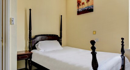 Empire Hotel Room Type - Deluxe Double Room