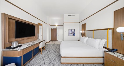 Hilton College Station & Conference Center Room Type - 1 KING BED