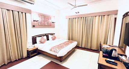 Hotel Palampur life Room Type - Deluxe Room with Private Balcony