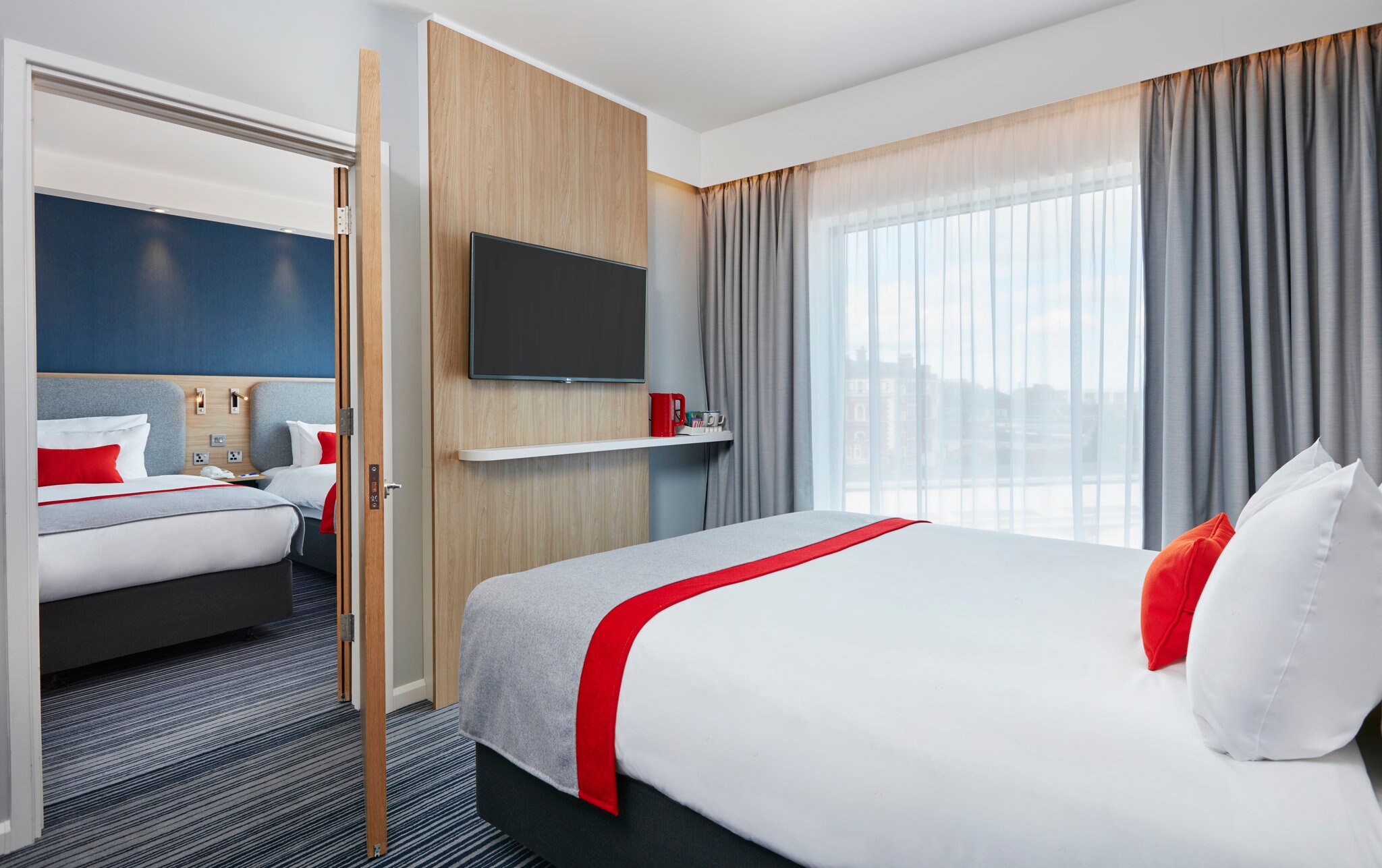 Holiday Inn Express GRIMSBY - Tap to explore photos