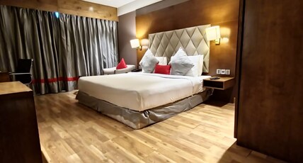 Ramada by Wyndham Darjeeling Gandhi Road Room Type - Mobility Accessible King Room