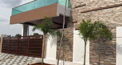 Quiet 2BR Retreat with 2 Car Parking Fresh Air Room Type - Quiet 2BR Retreat with 2 Car Parking Fresh Air