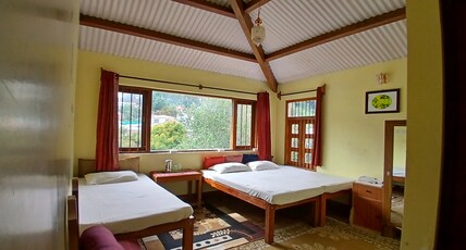 Satya Anand Cottage Pure Veg and Non Alcoholi-Coonoor Room Type - Yellow Sapphire Three Guest Occupancy