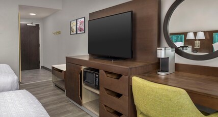 Hampton Inn Birmingham Interstate 65/Lakeshore Drive Room Type - 2 QUEEN BEDS NONSMOKING