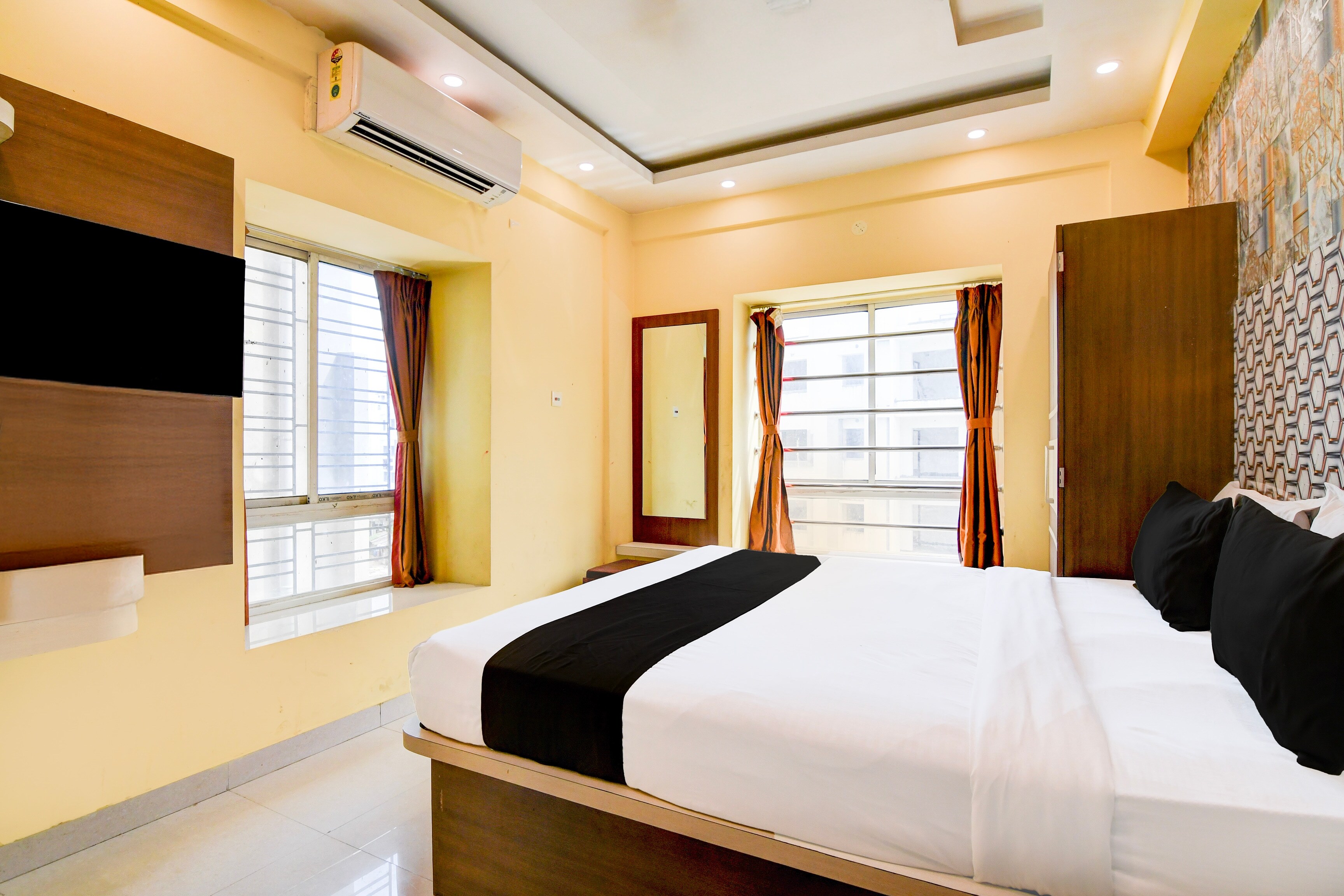 Hotel O 4 Friends Hotel Unit : II - Tap to explore photos