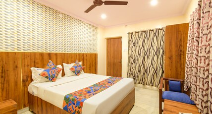 FabHotel Kanak International Room Type - Premium Room