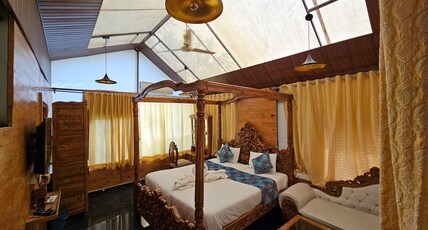 GIRI Sarovar Resort Room Type - Deluxe Machan Room with Private Jacuzzi & Steam Bath GIRI Sarovar Resort Room Type - Deluxe Machan Room with Private Jacuzzi & Steam Bath