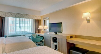 Hampton Inn & Suites Boston Crosstown Center Room Type - 2 QUEEN BEDS NON SMOKING
