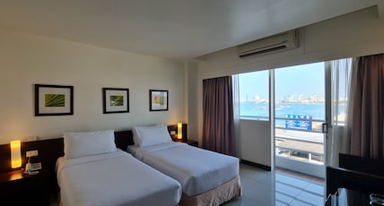 Grand Hotel Pattaya Room Type - Superior Sea view Twin room Grand Hotel Pattaya Room Type - Superior Sea view Twin room
