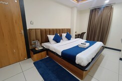 Hotel Shri Anaadi Palace