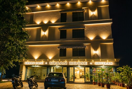 HOTEL URBAN HOUSE