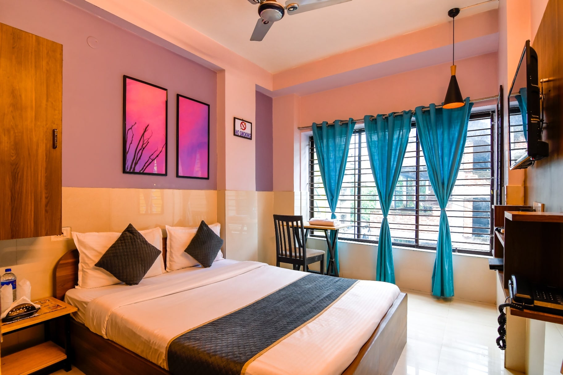 Kolkata Guest House - Tap to explore photos