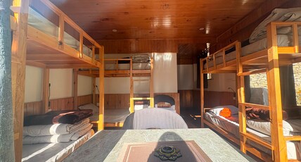 Chhaon Stays Shoja Room Type - 6 Bed Mixed Dorm. - Valley view