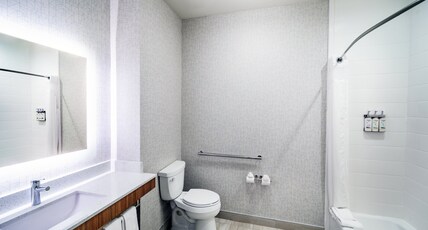 Holiday Inn Express And Suites Dalhart, an IHG Hotel Room Type - 2 Queen Beds Suite