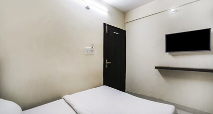 HOTEL ABHIMANYU INN Room Type - BUDGET ROOM (NON AC)