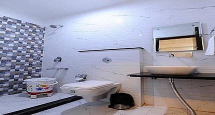 Hotel Premier Room Type - Deluxe Rooom