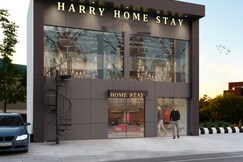 Harry Home Stay