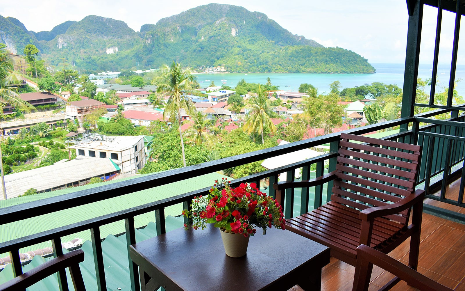 Phi Phi Arboreal Resort - Tap to explore photos