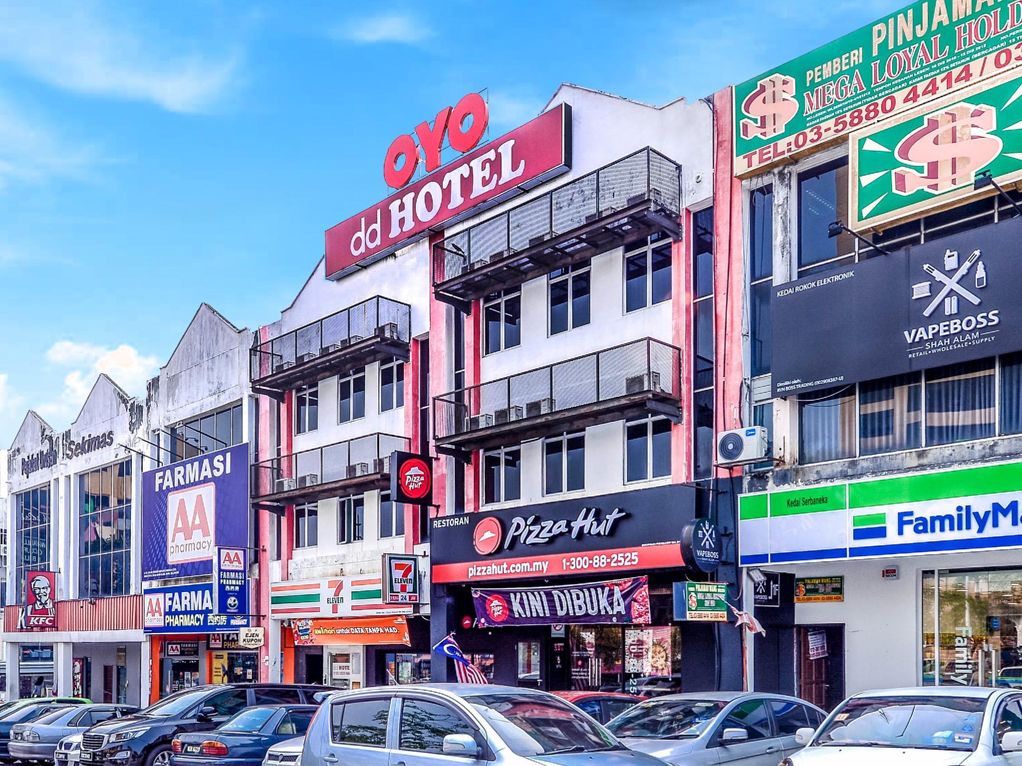 Hotel O Shah Alam Near IDCC Convention Centre Formerly DD hotel. - Tap to explore photos