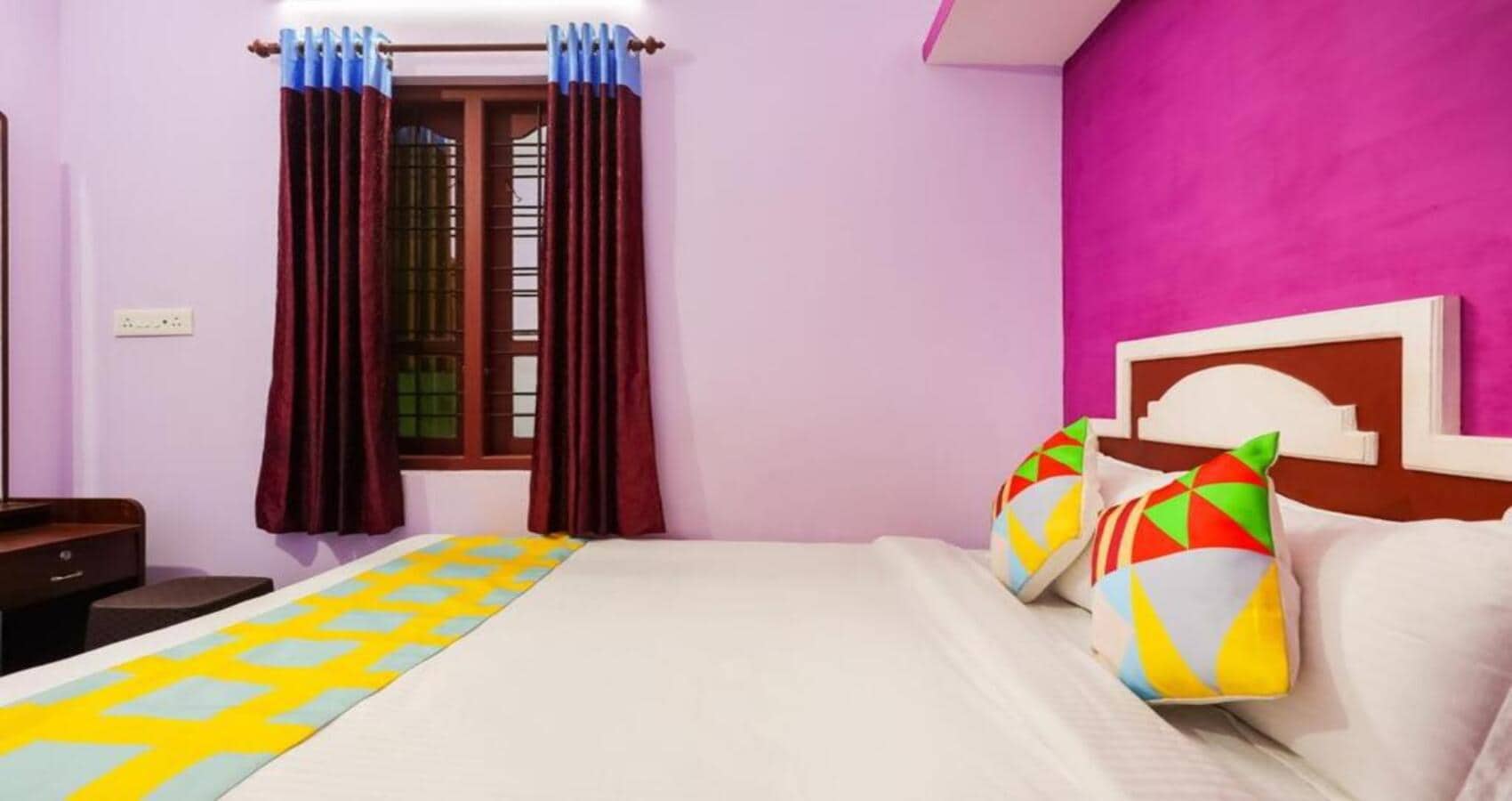 Carmel Homestay - Tap to explore photos