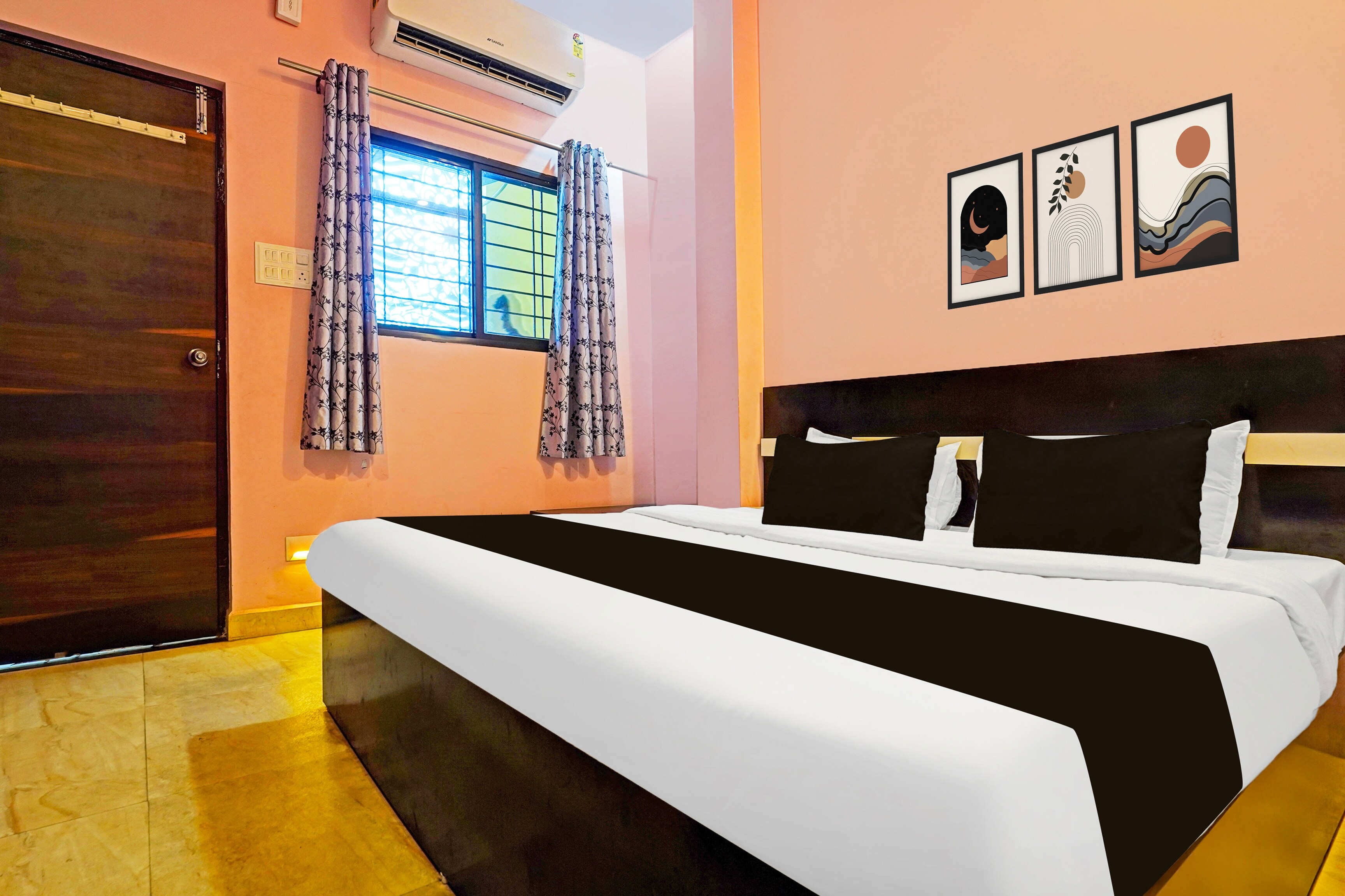 Hotel O by OYO STAR PALACE - Tap to explore photos