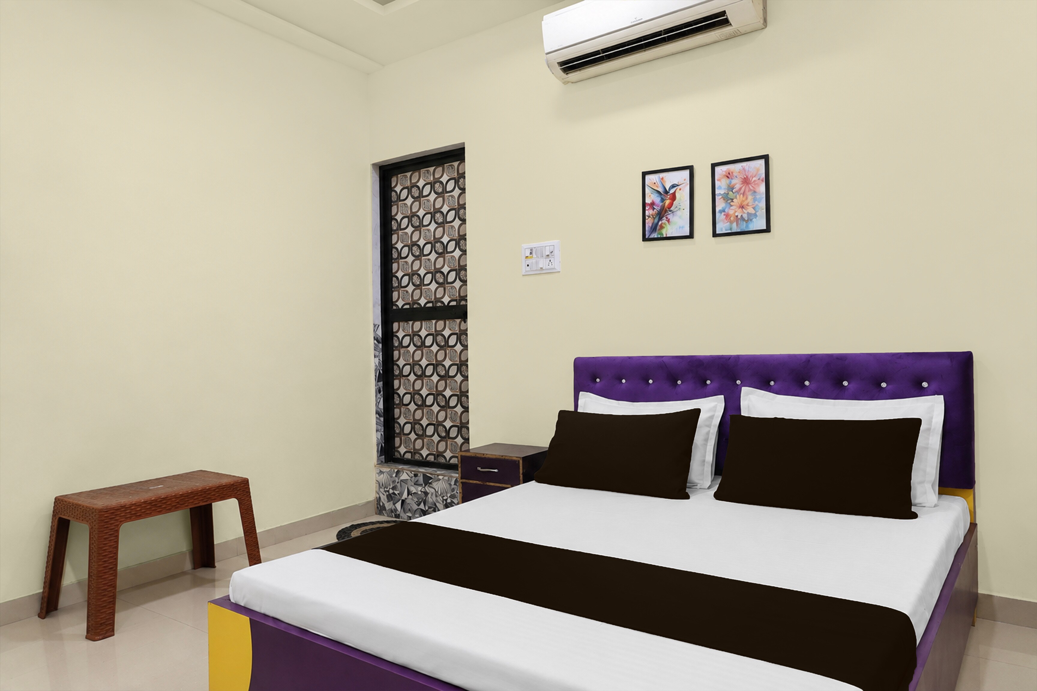 Hotel O New Royal Lodging And Boarding - Tap to explore photos