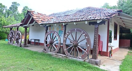 BISILE HOMESTAY Room Type - COTTAGE 3