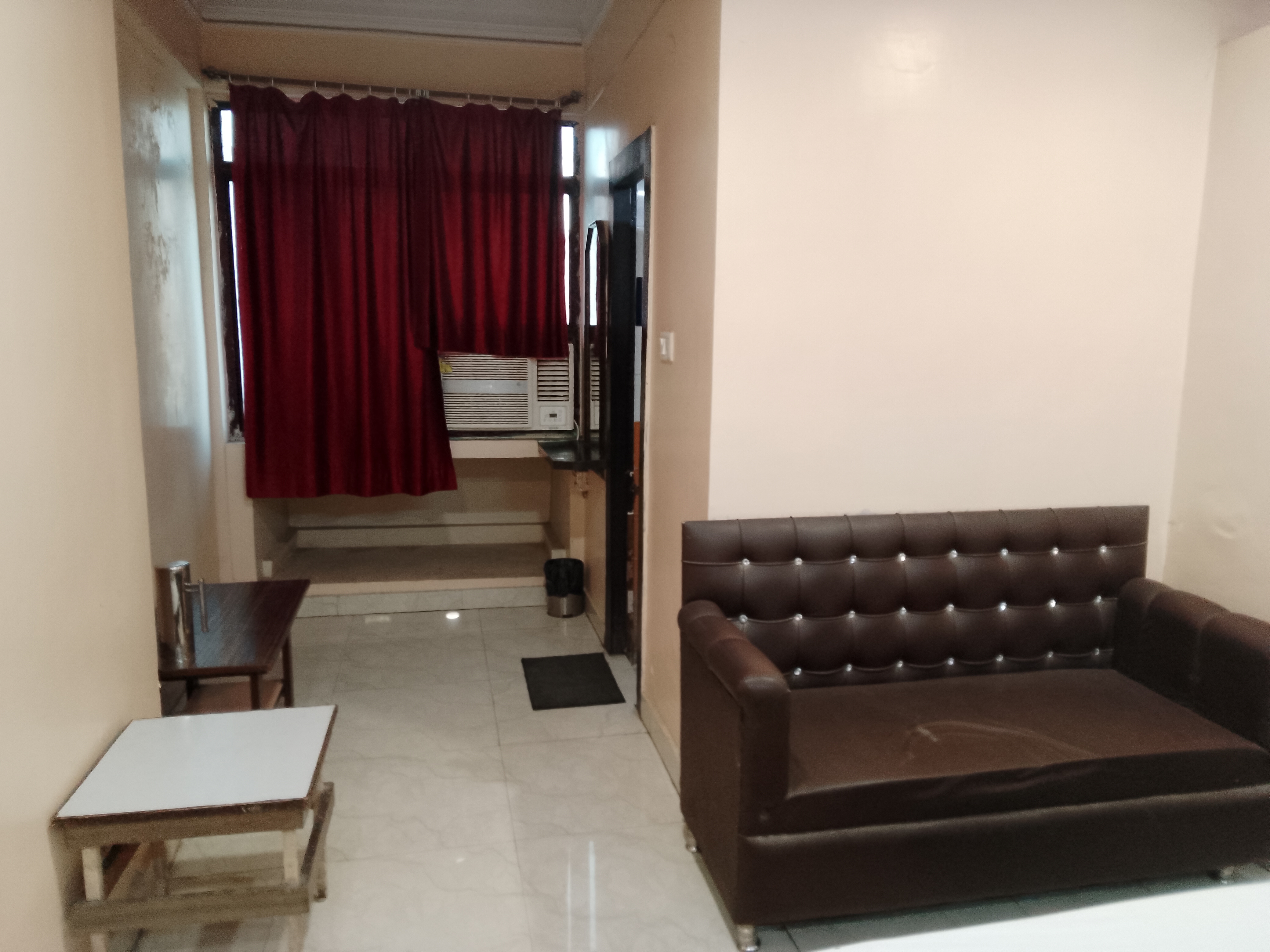 Ajatsatru Hotel - Tap to explore photos