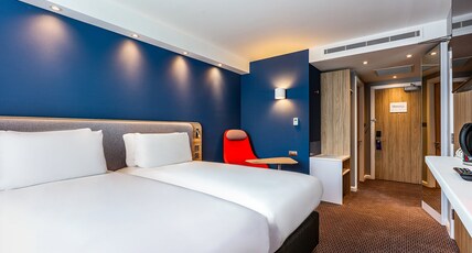 Holiday Inn Express Exeter - City Centre Room Type - 2 Single Standard with Free Hot Breakfast