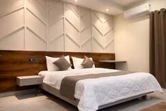 Evora House | 3Bhk | Airport Rd | Families, Groups