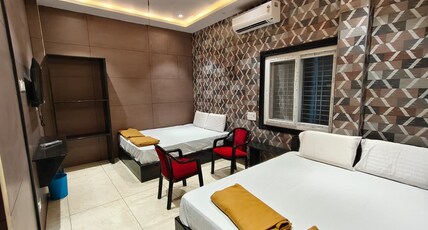 Srivara Grand Room Type - Four Bed AC Room