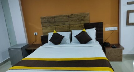 Papyrus Port Resort Room Type - Pronaos Suite Room