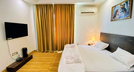 Peaceful 3BHK Villa near All Mandirs   Vrindavan Room Type - Peaceful 3BHK Villa near All Mandirs   Vrindavan