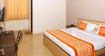 KRISH INN Room Type - Deluxe (3X)