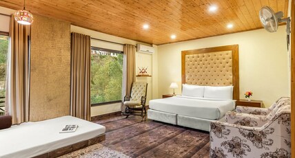 Maple Resort Chail Room Type - Maple Suite with Private Balcony