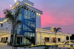 Golden Gleam Resorts