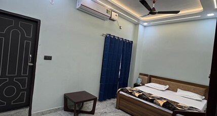 Regal Homestay Room Type - Budget room