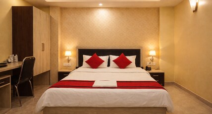 Hotel Delight Deluxe Room Type - Standard Room
