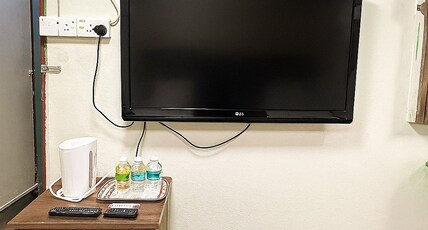 Collection O Near Taiping Mall Formerly Axis Hotel Room Type - Malaysia Deluxe Triple