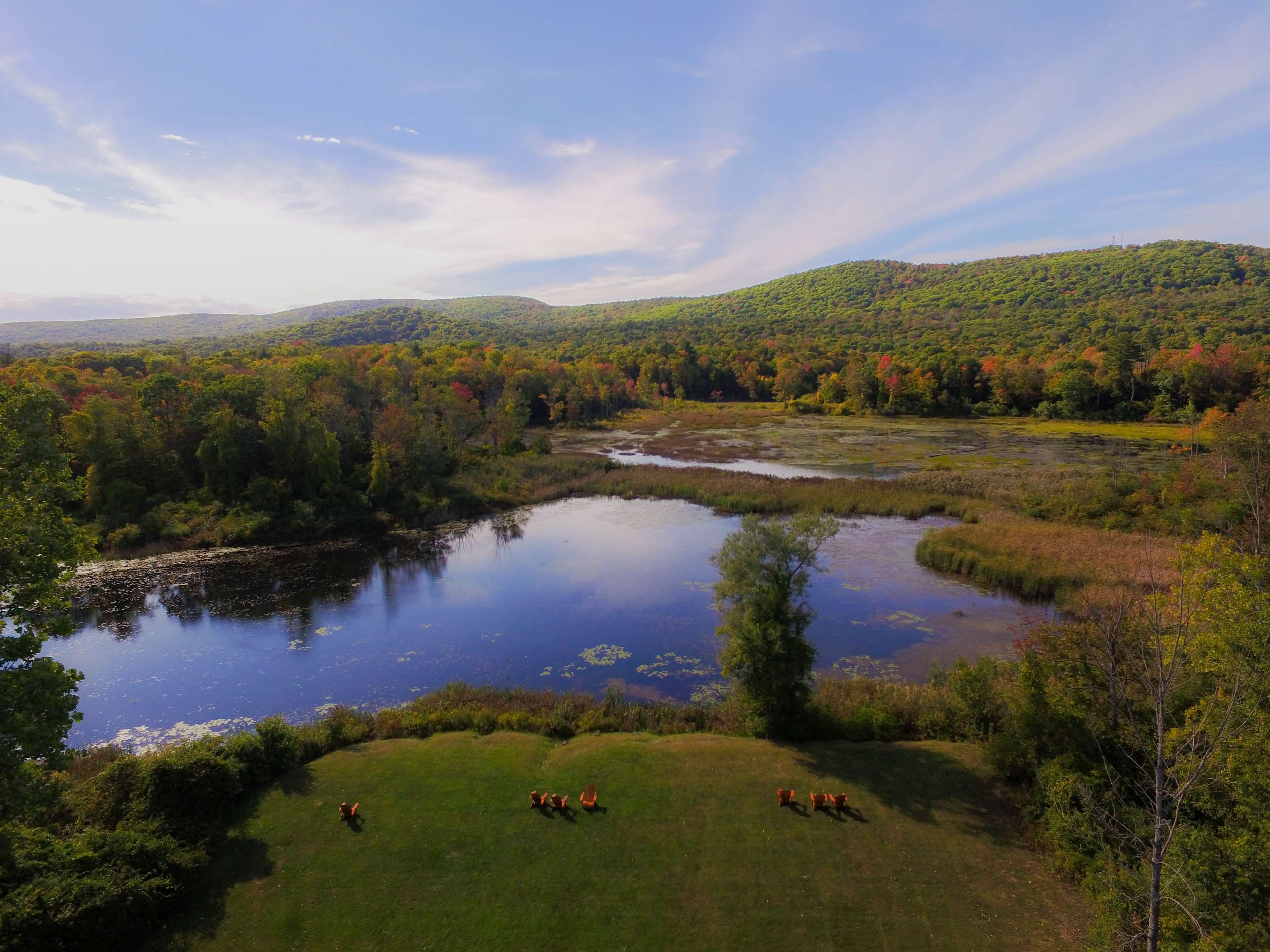 Hampton Inn & Suites Berkshires Lenox - Tap to explore photos