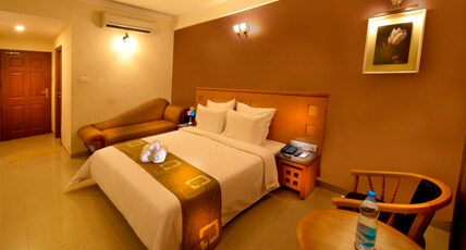 PLAZA INN Room Type - Deluxe Room