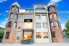 Super Townhouse Brahma Sarovar Formerly Krishna mahal