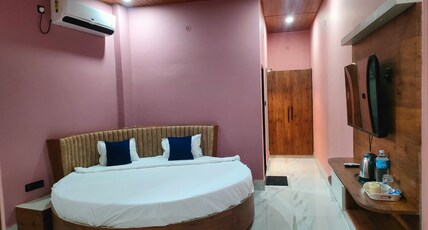Hotel Asha Palace by Basotel Room Type - Premium Luxury AC