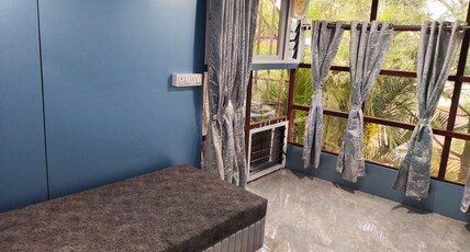 Amruta homestay Room Type - Maharaja suit AC
