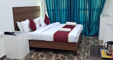 Bhaj Govindam Room Type - A C Deluxe room