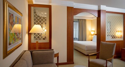 Radisson BLU Martinez Hotel, Beirut Room Type - Suite - Lounge Access