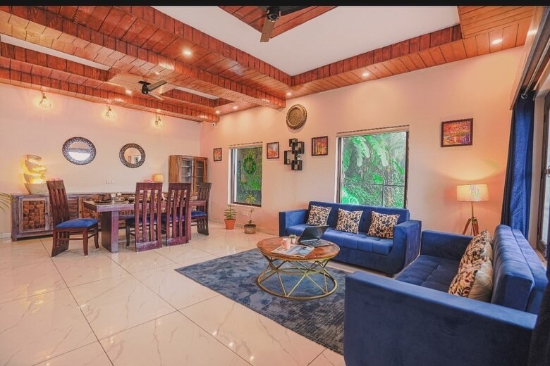 Breez Homestay - Tap to explore photos