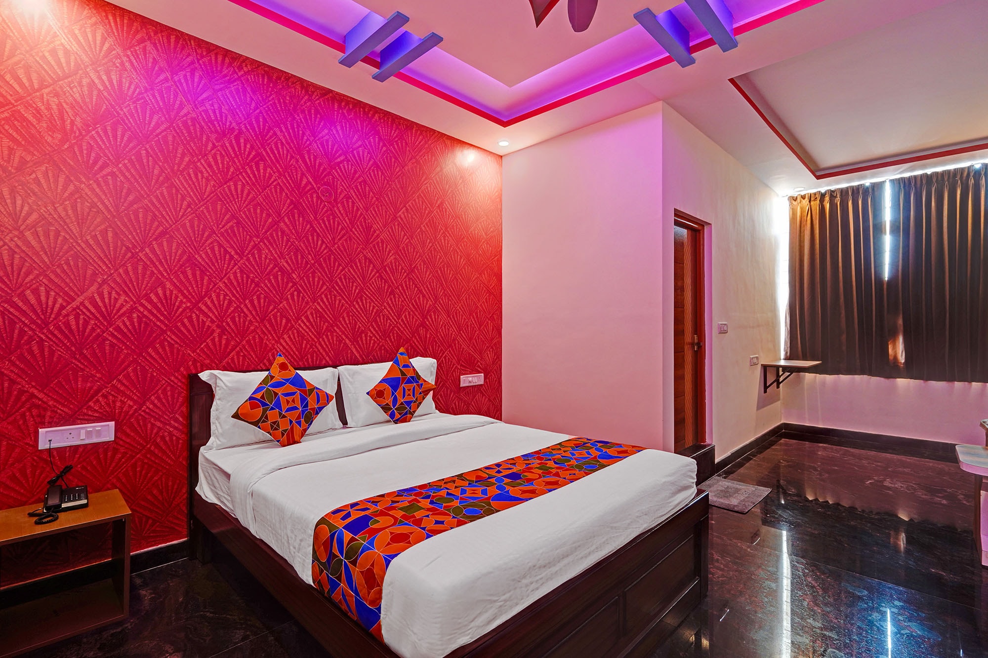 FabHotel Day and Night Suite- Jalahalli West - Tap to explore photos